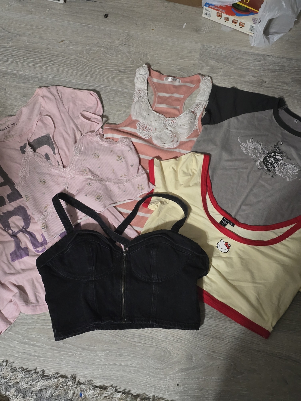 Women’s Size Large Y2K Top Bundle – Guess Jeans Hello Kitty Lace Corset 6 Pieces